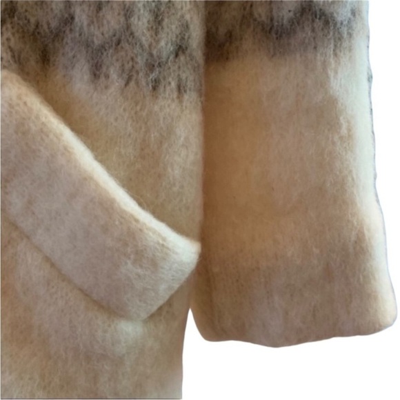 Vintage Icelandic 100% Wool Coat Fair Isle Designed Coat - Picture 4 of 9